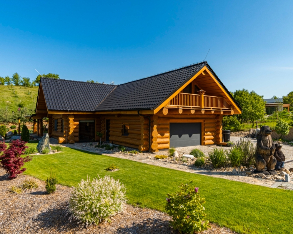 Prodej novostavby srubu s pozemkem 8569 m2, Milešovice, 25.000.000,-Kč